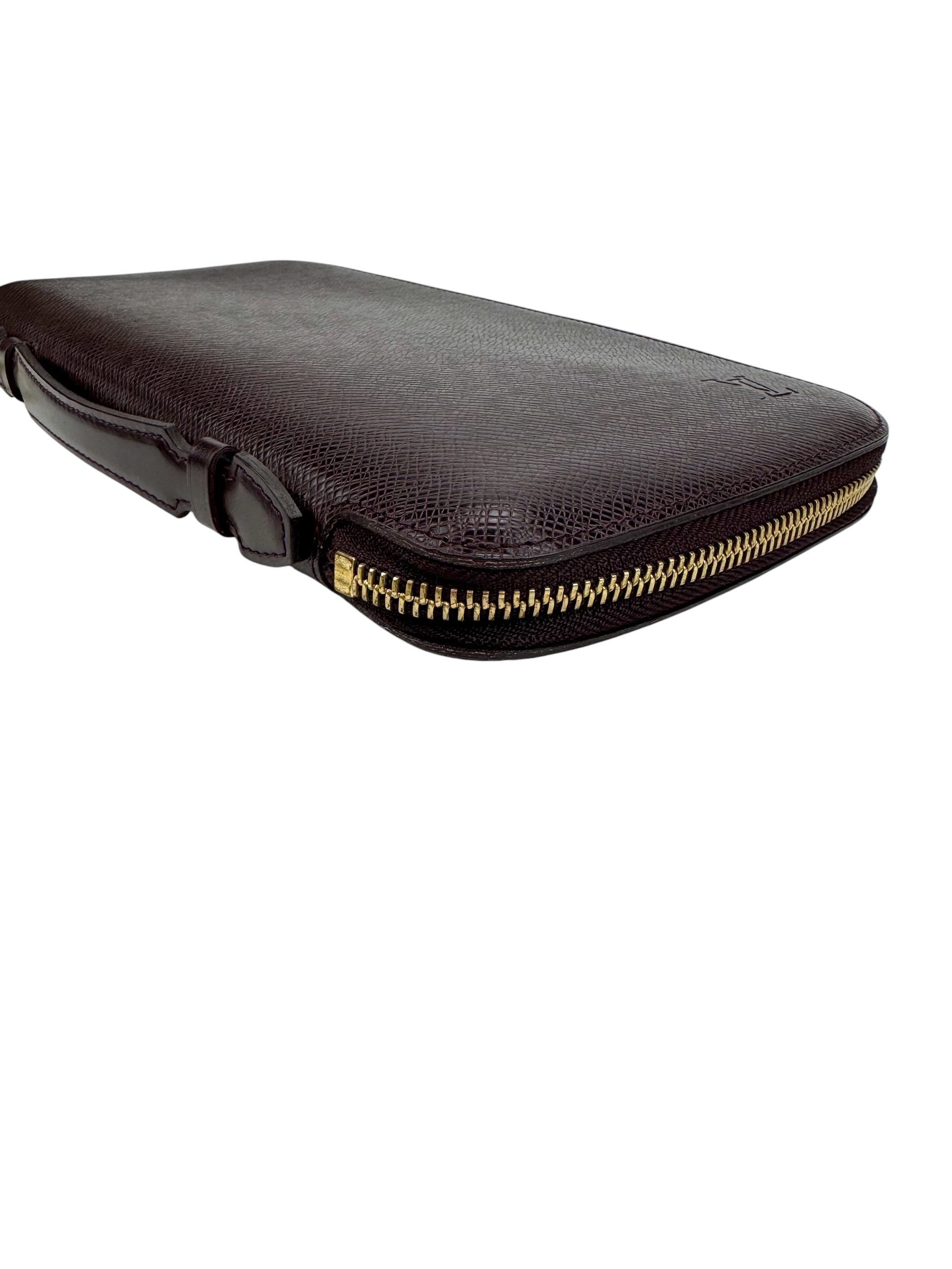 Louis Vuitton Taiga Atoll Organizer