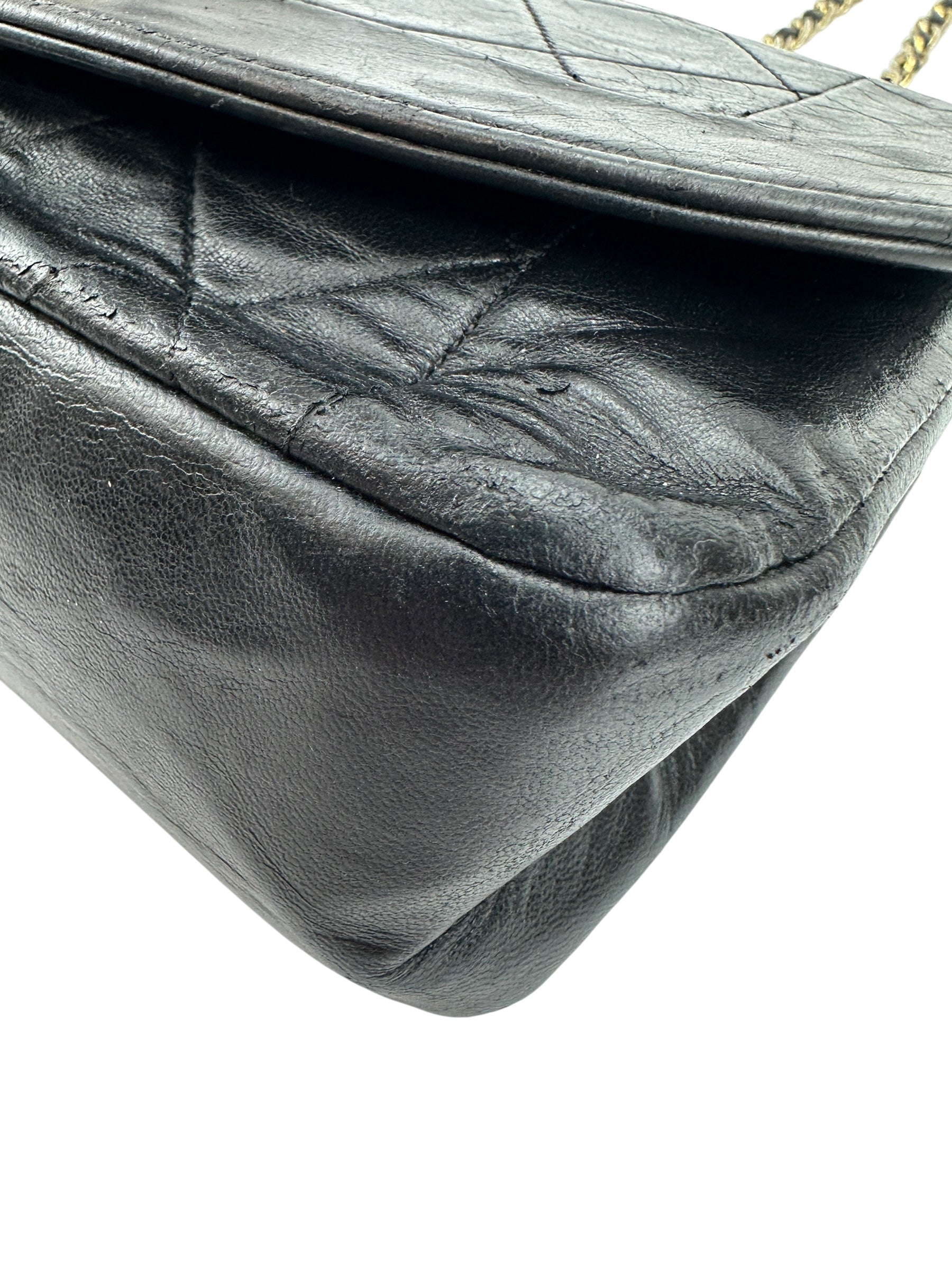 Chanel Vintage Black Lambskin Diana 22