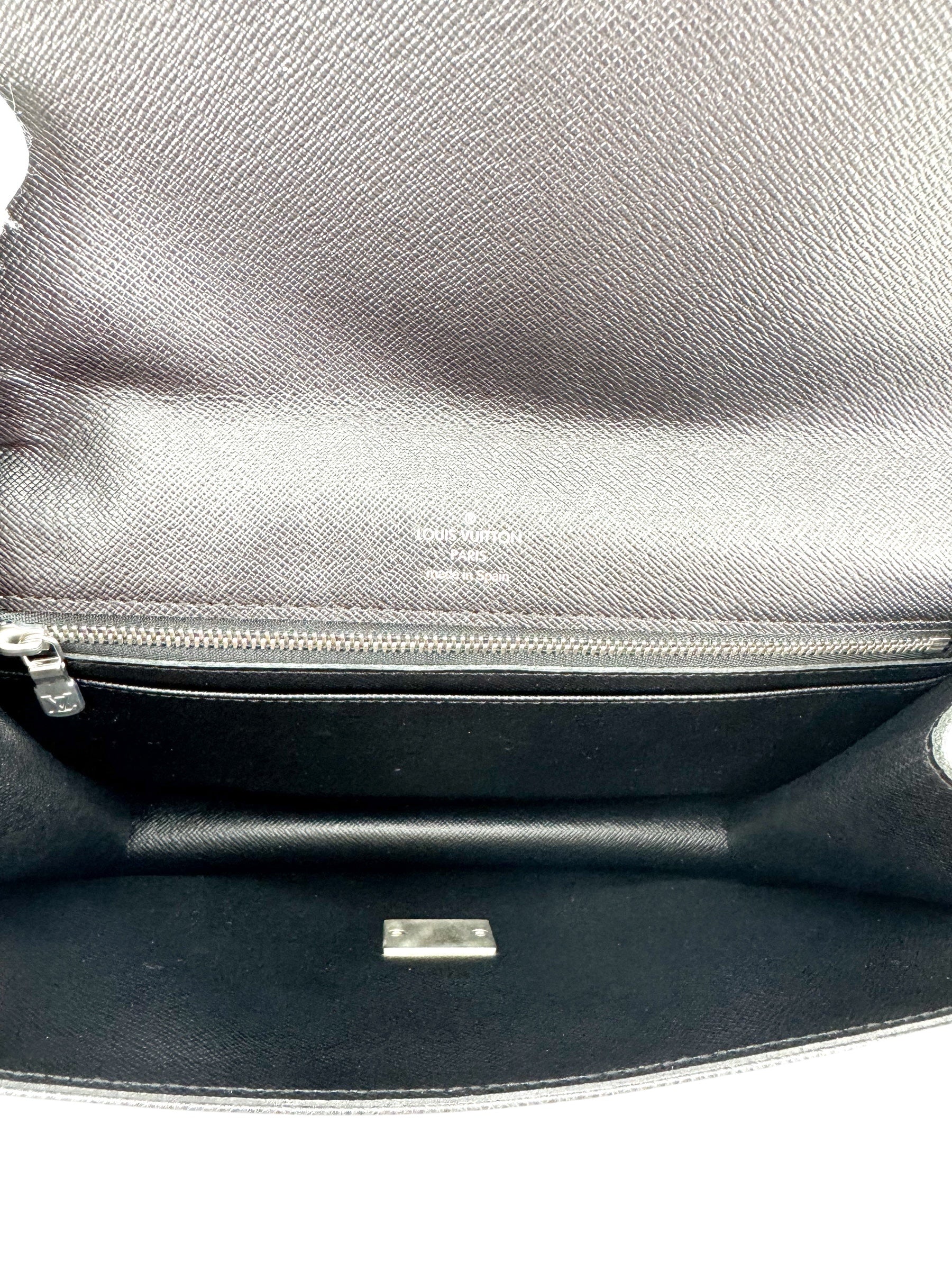 Louis Vuitton Black Taiga Artois Clutch/Wristlet