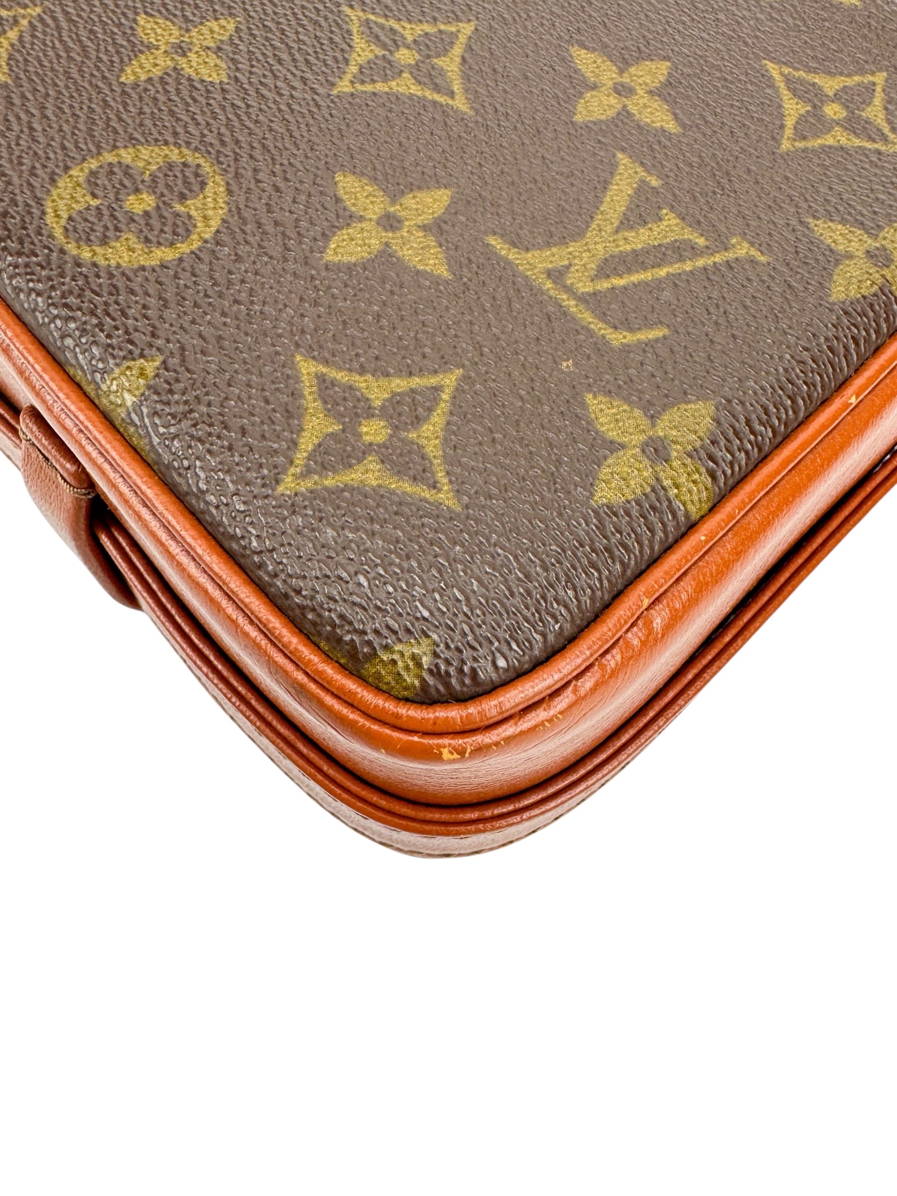 Louis Vuitton Vintage Monogram Sac Bandouliere Bag 30