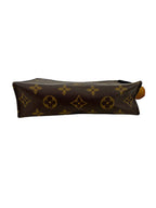 Louis Vuitton Monogram Toiletry 19